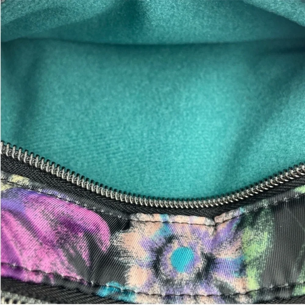 Lug Breezer Bloom Black RFID Crossbody Travel Organizer Bag Excellent Condition